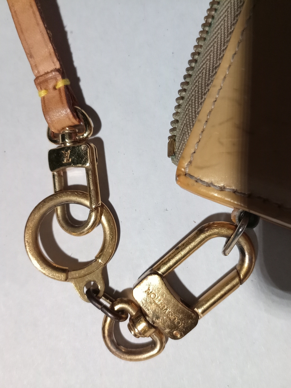 Vintage 2001 Louis Vuitton Monogram Vernis Lexington Pochette - Picture 5 of 10